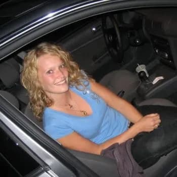 Adélia - Pute à Auxelles-Haut Profil de Adélia, 24 ans, Pute à Auxelles-Haut (Territoire de Belfort)