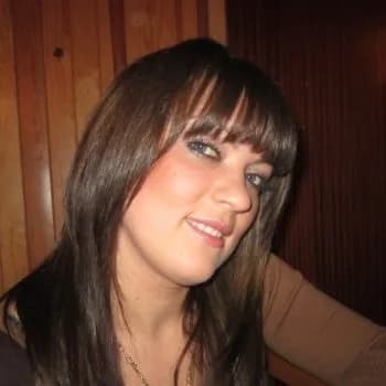 Profil de Simone, 28 ans, Pute à Beaumetz-lès-Cambrai (Pas-de-Calais)