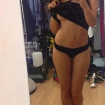 Profil de Maud, 33 ans, Pute à Barjac (Lozère)