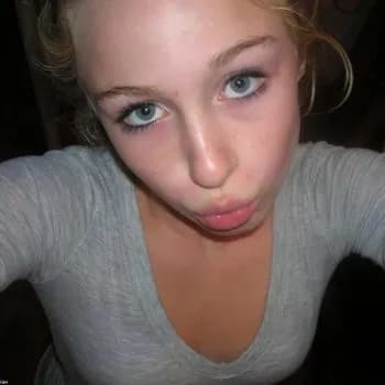 Profil de Lilie, 27 ans, Pute à Beaumont (Gers)