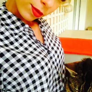 Profil de Clélia, 27 ans, Pute à Azy-le-Vif (Nièvre)