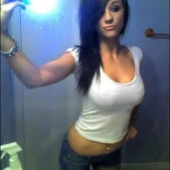 Profil de Ambre, 29 ans, Pute à Beaumont-sur-Oise (Val-d'Oise)