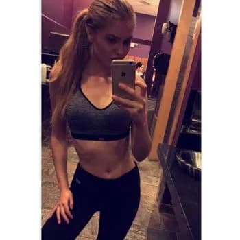 Célia - Pute à BeaumontSaint-Cyr Profil de Célia, 33 ans, Pute à BeaumontSaint-Cyr (Vienne)