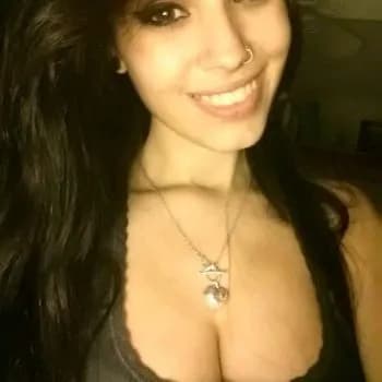 Profil de Ariane, 22 ans, Pute à Andel (Côtes-d'Armor)