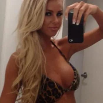 Profil de Ayline, 18 ans, Pute à Awala-Yalimapo (Guyane)