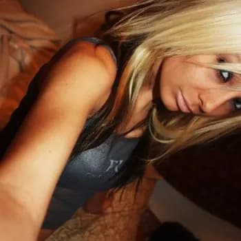 Profil de Nayla, 29 ans, Pute à Beaupuy (Gers)