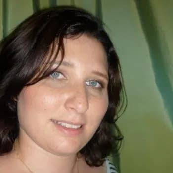 Profil de Elyne, 24 ans, Pute à Estramiac (Gers)