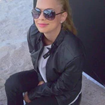 Ayna - Pute à Bard Profil de Ayna, 24 ans, Pute à Bard (Loire)