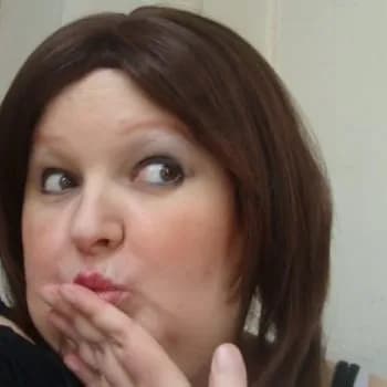 Sandra - Pute à Auxelles-Haut Profil de Sandra, 18 ans, Pute à Auxelles-Haut (Territoire de Belfort)