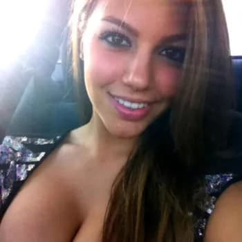 Profil de Alexie, 27 ans, Pute à Beaumetz-lès-Loges (Pas-de-Calais)