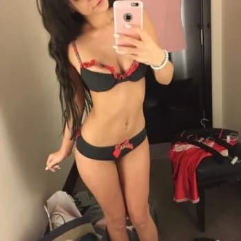 Profil de Kamilia, 24 ans, Pute à Azy-le-Vif (Nièvre)