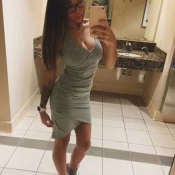 Cléa - Pute à Bas-et-Lezat Profil de Cléa, 30 ans, Pute à Bas-et-Lezat (Puy-de-Dôme)