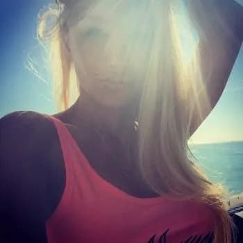 Profil de Arwen, 20 ans, Pute à Beaulieu-sur-Sonnette (Charente)