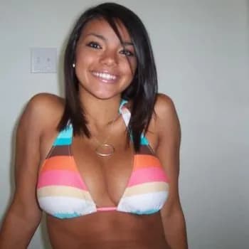 Profil de Castille, 33 ans, Pute à Balsièges (Lozère)