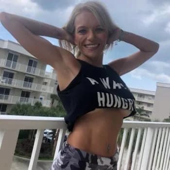 Profil de Liza, 28 ans, Pute à Échassières (Allier)