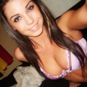 Cassiopée - Pute à Beaulieu-sur-Loire Profil de Cassiopée, 30 ans, Pute à Beaulieu-sur-Loire (Loiret)