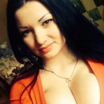 Profil de Jana, 23 ans, Pute à Émalleville (Eure)