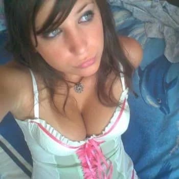 Profil de Gina, 26 ans, Pute à Bazentin (Somme)