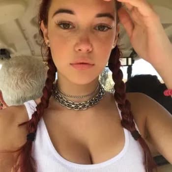 Kamelia - Pute à Bazoilles-sur-Meuse Profil de Kamelia, 18 ans, Pute à Bazoilles-sur-Meuse (Vosges)