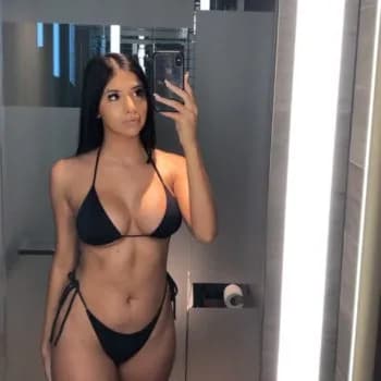 Soa - Pute à Baudre Profil de Soa, 18 ans, Pute à Baudre (Manche)