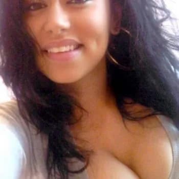 Emmy - Pute à BeaumontSaint-Cyr Profil de Emmy, 34 ans, Pute à BeaumontSaint-Cyr (Vienne)