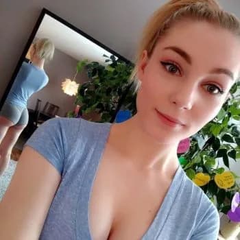 Domitille - Pute à Aimargues Profil de Domitille, 24 ans, Pute à Aimargues (Gard)