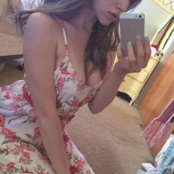 Siham - Pute à Beaubery Profil de Siham, 21 ans, Pute à Beaubery (Saône-et-Loire)