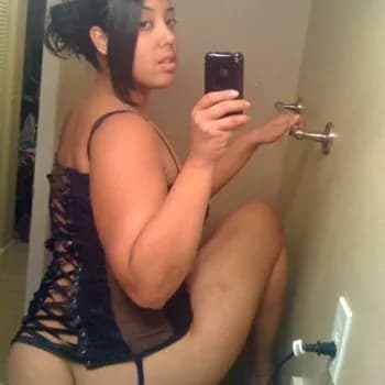 Aylin - Pute à Bassevelle Profil de Aylin, 28 ans, Pute à Bassevelle (Seine-et-Marne)