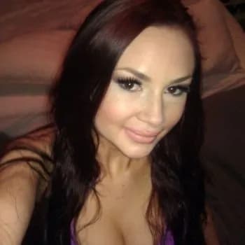 Lizzie - Pute à Cliousclat Profil de Lizzie, 24 ans, Pute à Cliousclat (Drôme)