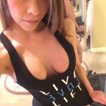 Giuliana - Pute à Cublize Profil de Giuliana, 18 ans, Pute à Cublize (Rhône)