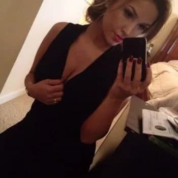 Pia - Pute à Bascous Profil de Pia, 30 ans, Pute à Bascous (Gers)