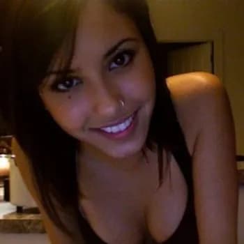 Catalina - Pute à Bazeilles-sur-Othain Profil de Catalina, 19 ans, Pute à Bazeilles-sur-Othain (Meuse)