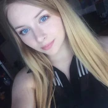 Milana - Pute à Autrechêne Profil de Milana, 22 ans, Pute à Autrechêne (Territoire de Belfort)