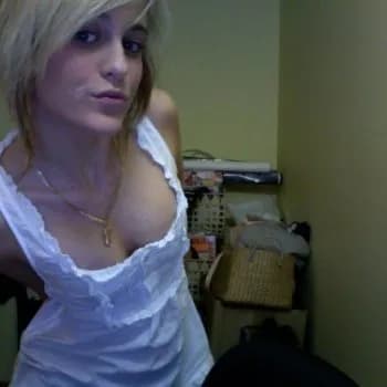 Jasmin - Pute à Barbentane Profil de Jasmin, 20 ans, Pute à Barbentane (Bouches-du-Rhône)