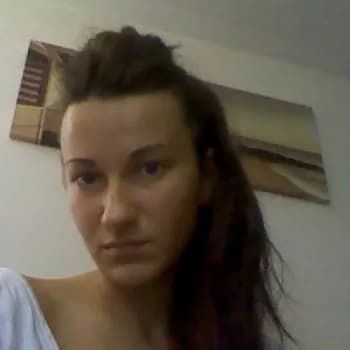 Nesrine - Pute à Belflou Profil de Nesrine, 23 ans, Pute à Belflou (Aude)