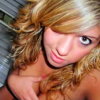 Cassie - Pute à Bagnolesdel'OrneNormandie Profil de Cassie, 30 ans, Pute à Bagnolesdel'OrneNormandie (Orne)