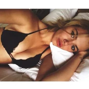 Maïa - Pute à Charnay Profil de Maïa, 26 ans, Pute à Charnay (Rhône)