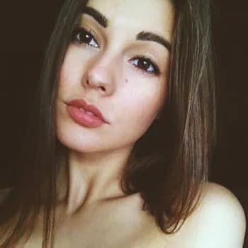 Eugénie - Pute à Beaurepaire Profil de Eugénie, 20 ans, Pute à Beaurepaire (Vendée)