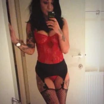 Zayna - Pute à Anse Profil de Zayna, 27 ans, Pute à Anse (Rhône)