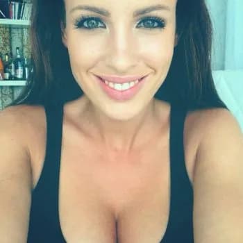 Séléna - Pute à Flaux Profil de Séléna, 34 ans, Pute à Flaux (Gard)