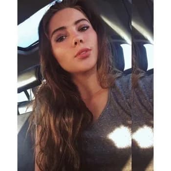 Amel - Pute à Caveirac Profil de Amel, 18 ans, Pute à Caveirac (Gard)