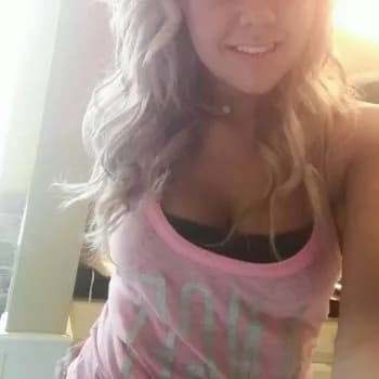 Calista - Pute à Ascros Profil de Calista, 18 ans, Pute à Ascros (Alpes-Maritimes)