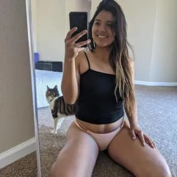 Taline - Pute à Auvare Profil de Taline, 23 ans, Pute à Auvare (Alpes-Maritimes)