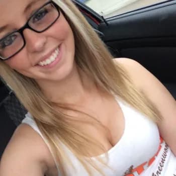 Esther - Pute à Behonne Profil de Esther, 23 ans, Pute à Behonne (Meuse)