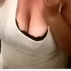 Hanaé - Pute à Davézieux Profil de Hanaé, 25 ans, Pute à Davézieux (Ardèche)