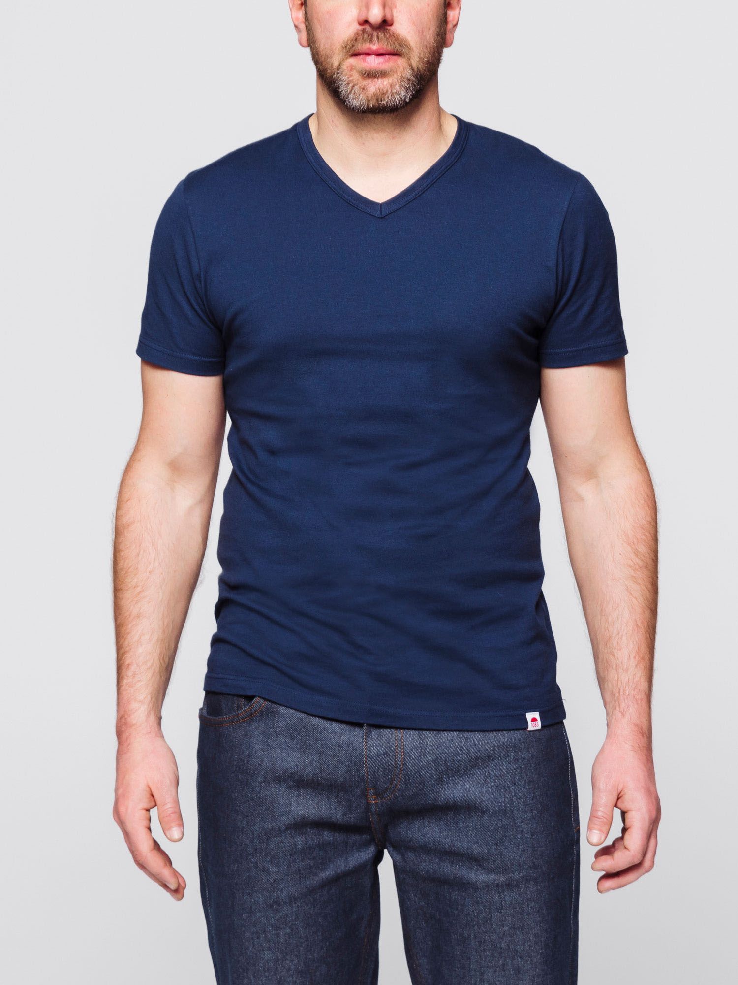 tee-shirt-col-v-homme-472yud-1.jpg